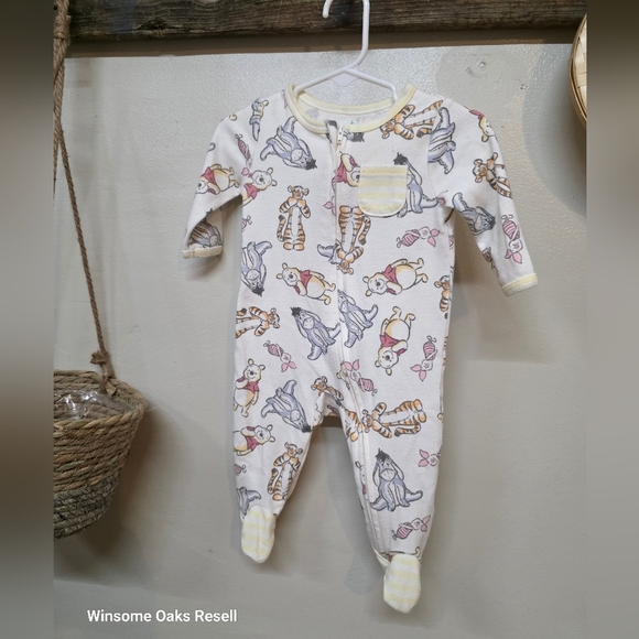 Disney White Pooh Print Footie One Piece - Picture 1 of 5